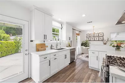 13518 Emelita Street, Van Nuys, CA 91401 - Photo 19
