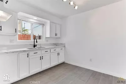 900 Pacheco, Bakersfield, CA 93307 - Photo 7