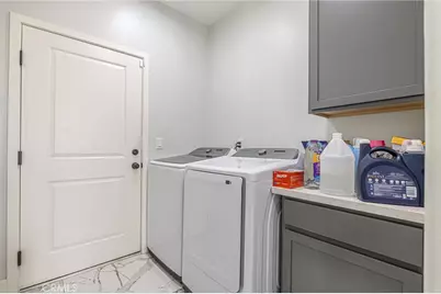 9688 Denhart, California City, CA 93505 - Photo 23