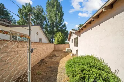 18427 San Fernando Mission, Porter Ranch, CA 91326 - Photo 27