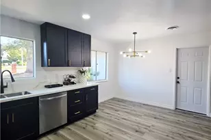 7167 Columbia Way, Lancaster, CA 93536 - Photo 9