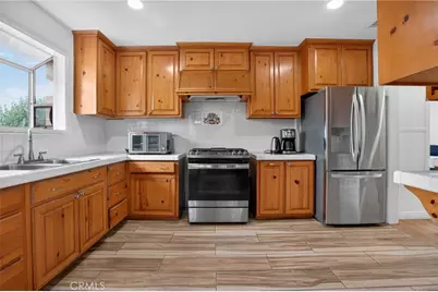 9388 Dorrington Place, Arleta, CA 91331 - Photo 17