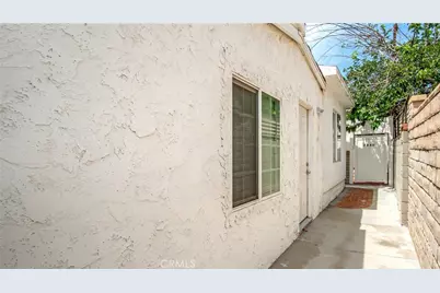 7945 Woodman Avenue, Panorama City, CA 91402 - Photo 43