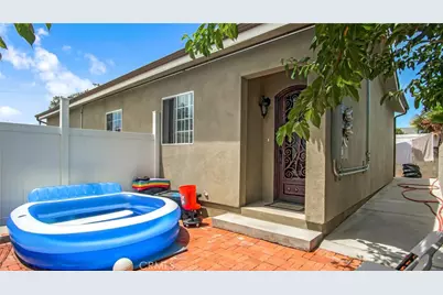 7945 Woodman Avenue, Panorama City, CA 91402 - Photo 37