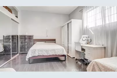 7945 Woodman Avenue, Panorama City, CA 91402 - Photo 17