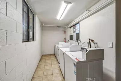 5805 Whitsett Avenue #201, Valley Village, CA 91607 - Photo 25