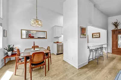5805 Whitsett Avenue #201, Valley Village, CA 91607 - Photo 11