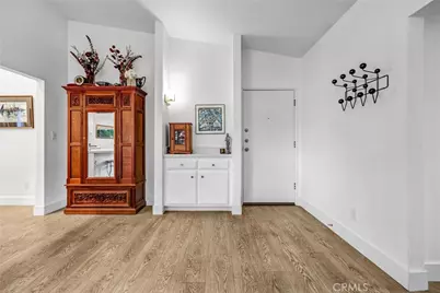 5805 Whitsett Avenue #201, Valley Village, CA 91607 - Photo 3