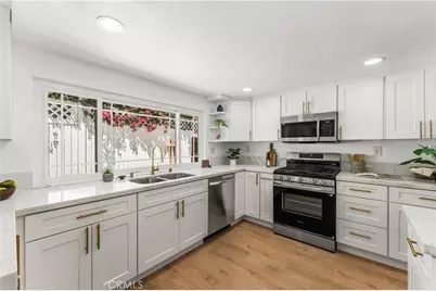 29147 Lotusgarden Drive, Canyon Country, CA 91387 - Photo 19