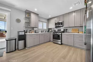 19820 Merryhill, Canyon Country, CA 91351 - Photo 5