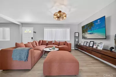 19820 Merryhill, Canyon Country, CA 91351 - Photo 7