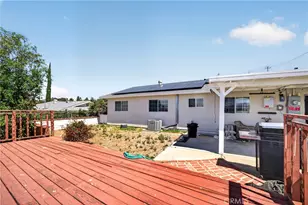 19820 Merryhill, Canyon Country, CA 91351 - Photo 13