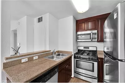 5535 Canoga #332, Woodland Hills, CA 91367 - Photo 5