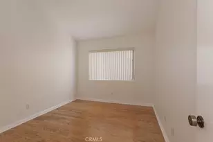 21930 Marylee St, Woodland Hills, CA 91367 - Photo 19