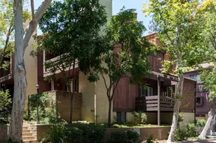 21930 Marylee St, Woodland Hills, CA 91367 - Photo 3