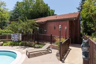 21930 Marylee St, Woodland Hills, CA 91367 - Photo 27