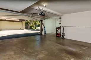 21930 Marylee St, Woodland Hills, CA 91367 - Photo 25
