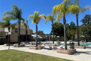 25735 Hogan Dr, Valencia, CA 91355 - Photo 23