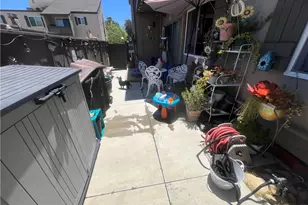 25735 Hogan Dr, Valencia, CA 91355 - Photo 5