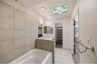 17943 Magnolia Boulevard #16, Encino, CA 91316 - Photo 21