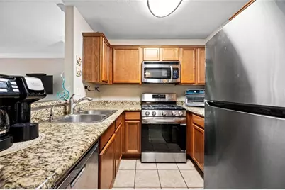 355 N Maple Street #121, Burbank, CA 91505 - Photo 3