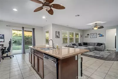 7044 Lyric Avenue, Lancaster, CA 93536 - Photo 15