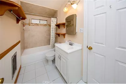 7421 Ostrom Avenue, Van Nuys, CA 91406 - Photo 11