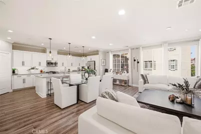 442 Stratus #4, Simi Valley, CA 93065 - Photo 1