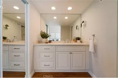 13925 Riverside Drive, Sherman Oaks, CA 91423 - Photo 11