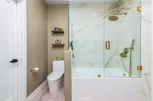 832 Palm Ave, West Hollywood, CA 90069 - Photo 13