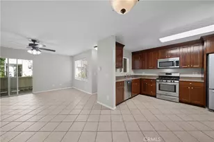 21346 Nandina, Newhall, CA 91321 - Photo 7