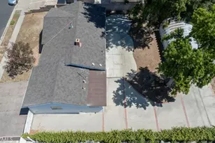 10600 Garden Grove, Porter Ranch, CA 91326 - Photo 39