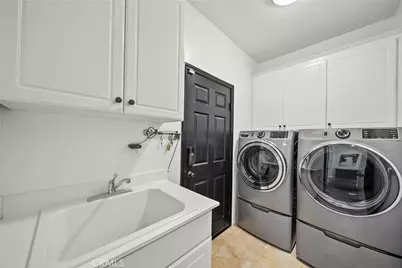 28502 Agajanian, Saugus, CA 91390 - Photo 47