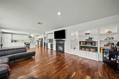28502 Agajanian, Saugus, CA 91390 - Photo 27