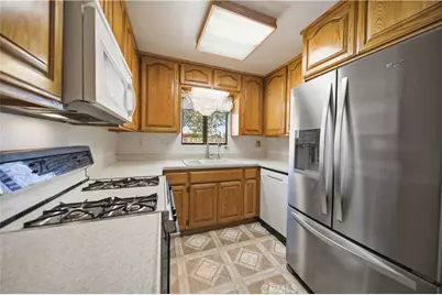 9173 Aspen, California City, CA 93505 - Photo 11