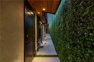 22263 Flanco, Woodland Hills, CA 91364 - Photo 67