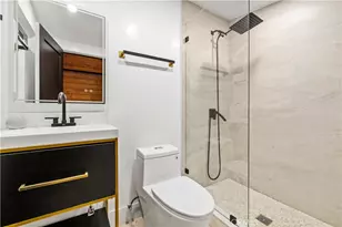 22263 Flanco, Woodland Hills, CA 91364 - Photo 61