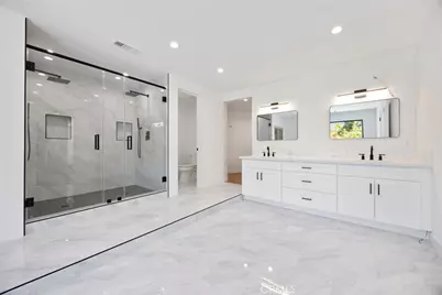 16417 Knollwood Drive, Granada Hills, CA 91344 - Photo 41