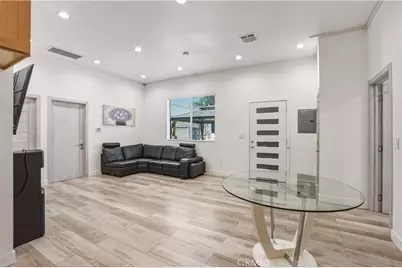 6620 Bellaire, Los Angeles, CA 91606 - Photo 21