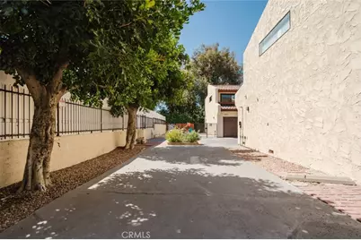 8740 Willis Avenue #6, Panorama City, CA 91402 - Photo 9