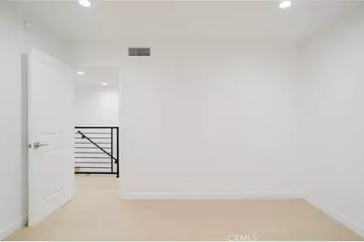 8740 Willis Avenue #6, Panorama City, CA 91402 - Photo 41