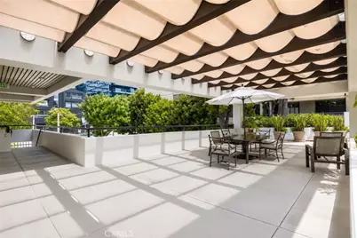 600 W 9th Street #305, Los Angeles, CA 90015 - Photo 17