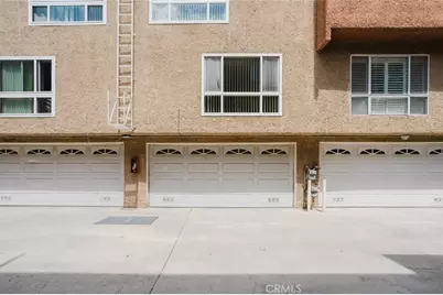 7319 Hazeltine Avenue #4, Van Nuys, CA 91405 - Photo 3