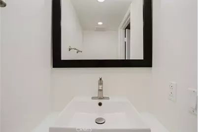 7319 Hazeltine Avenue #4, Van Nuys, CA 91405 - Photo 23