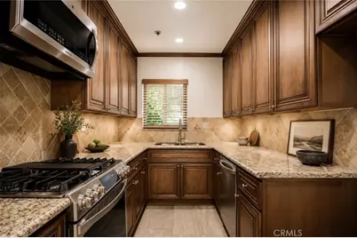 7319 Hazeltine Avenue #4, Van Nuys, CA 91405 - Photo 17