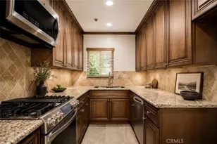 7319 Hazeltine Ave, Van Nuys, CA 91405 - Photo 17