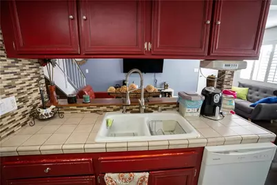 20705 Dot, Saugus, CA 91350 - Photo 7