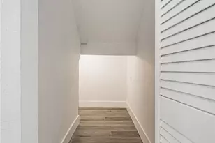 6323 Reseda Blvd, Tarzana, CA 91335 - Photo 11