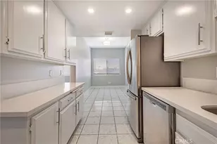 6323 Reseda Blvd, Tarzana, CA 91335 - Photo 7