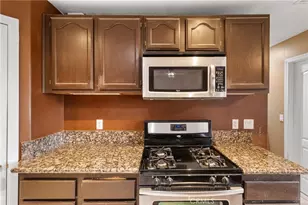 8780 Holly, California City, CA 93505 - Photo 11